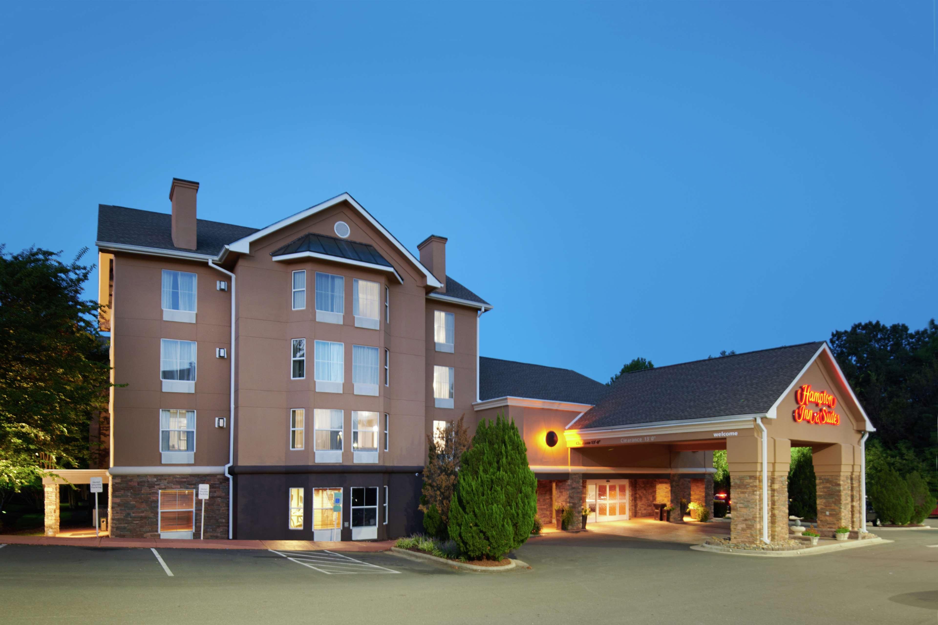 Hampton Inn & Suites Chapel Hill/Durham Exterior foto