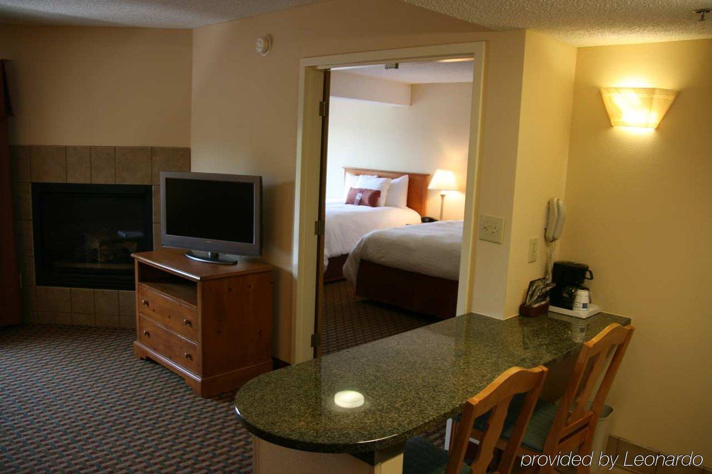 Hampton Inn & Suites Chapel Hill/Durham Quarto foto